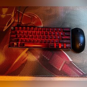 Duck One 2 Mini Cherry Blue and Logitech G Pro Mouse